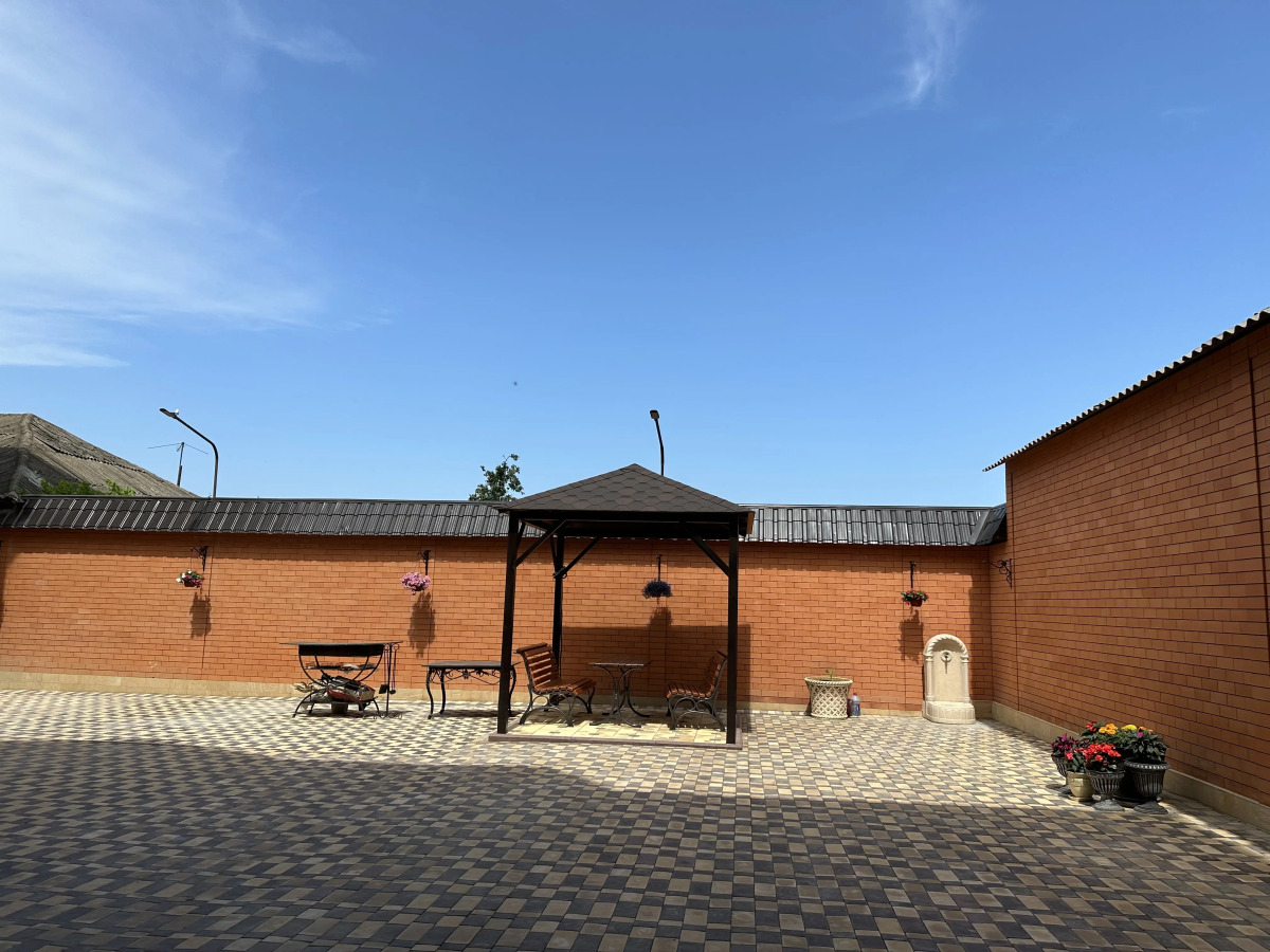 Апартаменты  в новом частном трехэтажном доме