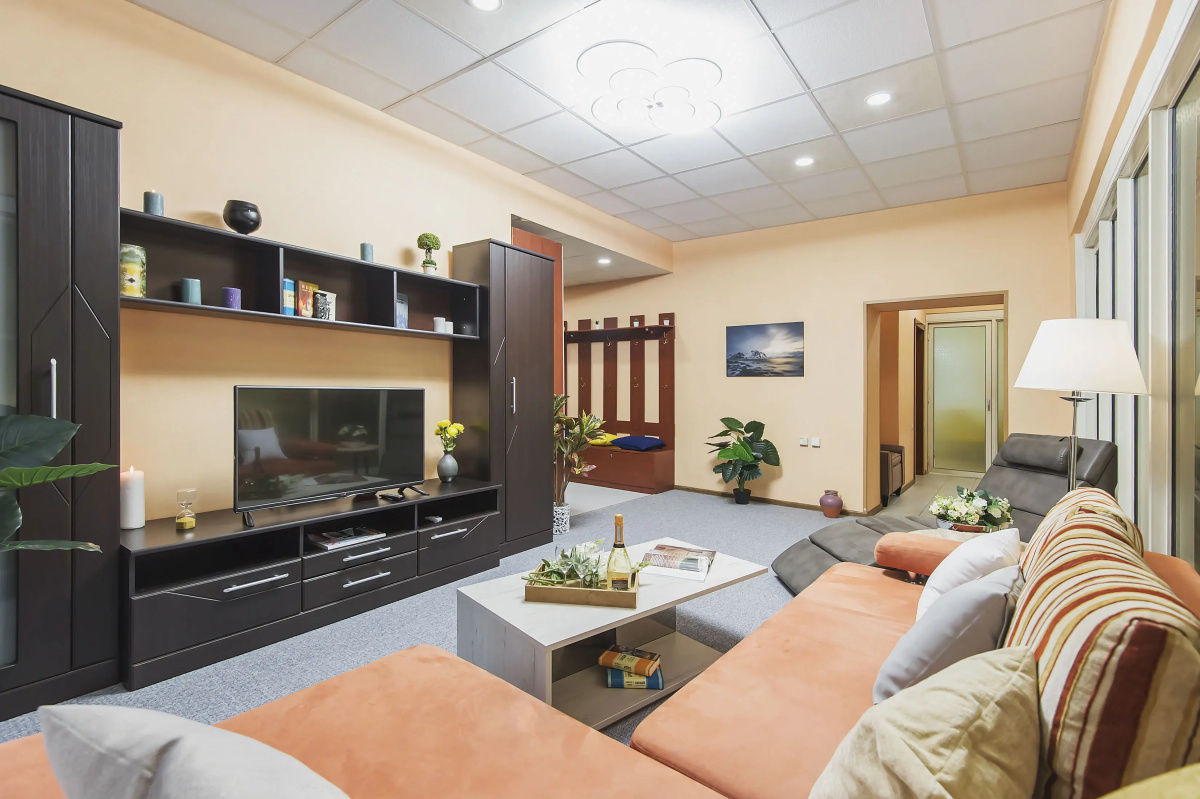Квартира GM Apartments Стильная Трехкомнатная в центре рядом с МХАТ