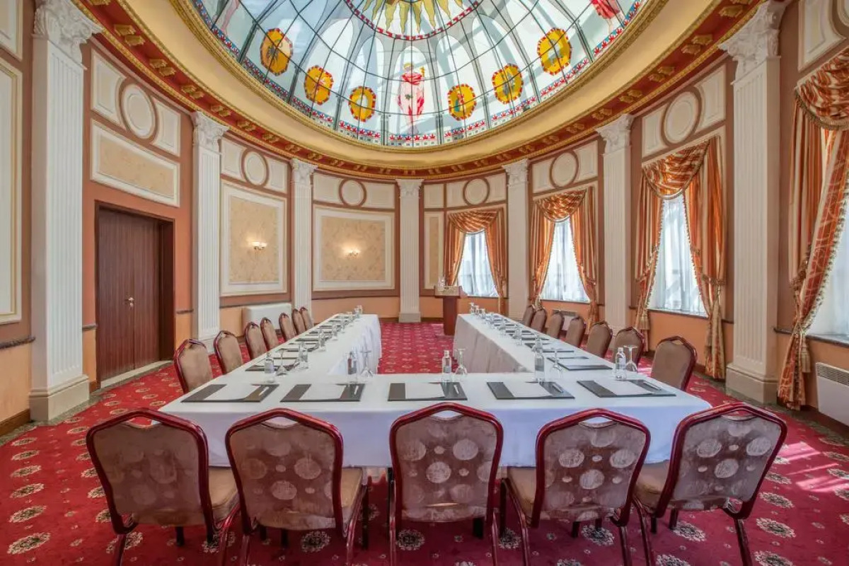 Отель Crowne Plaza Minsk