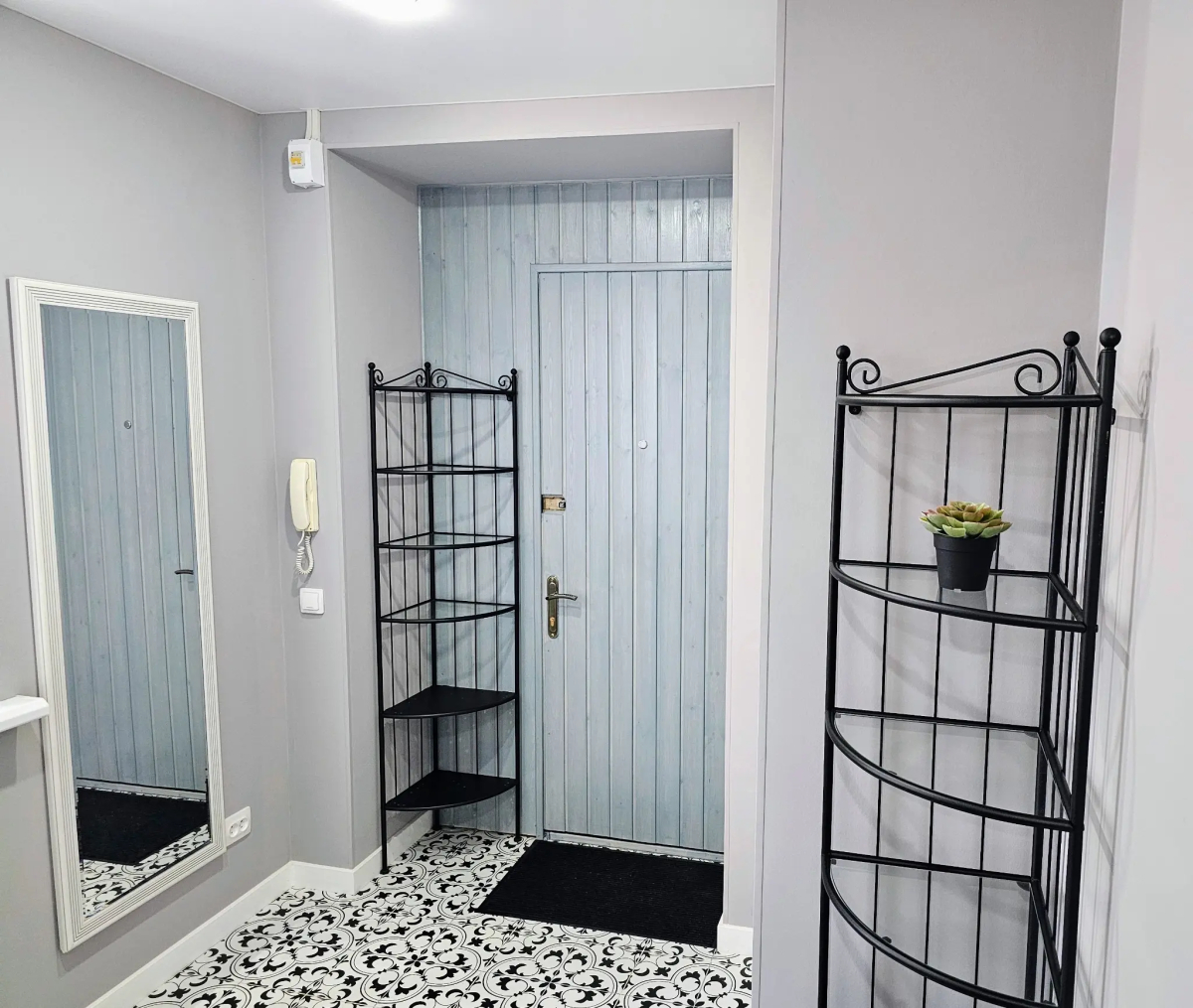 LirApartments Новые апартаменты в центре города