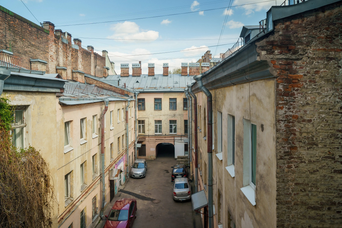 Апартаменты SREDNYAYA PODYACHESKAYA 6 APARTMENTS Просторные трехкомнатные апартаменты Park Lane Inn для 3-х взрослых