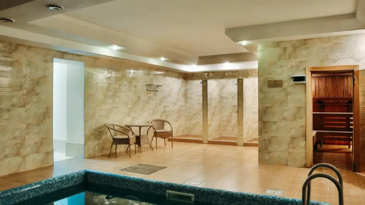 Отель Goldman Empire