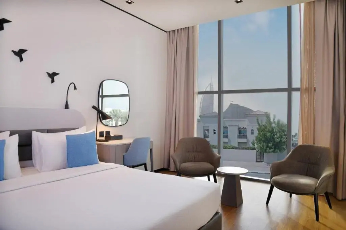 Отель Lemon Tree Hotel Jumeirah Dubai