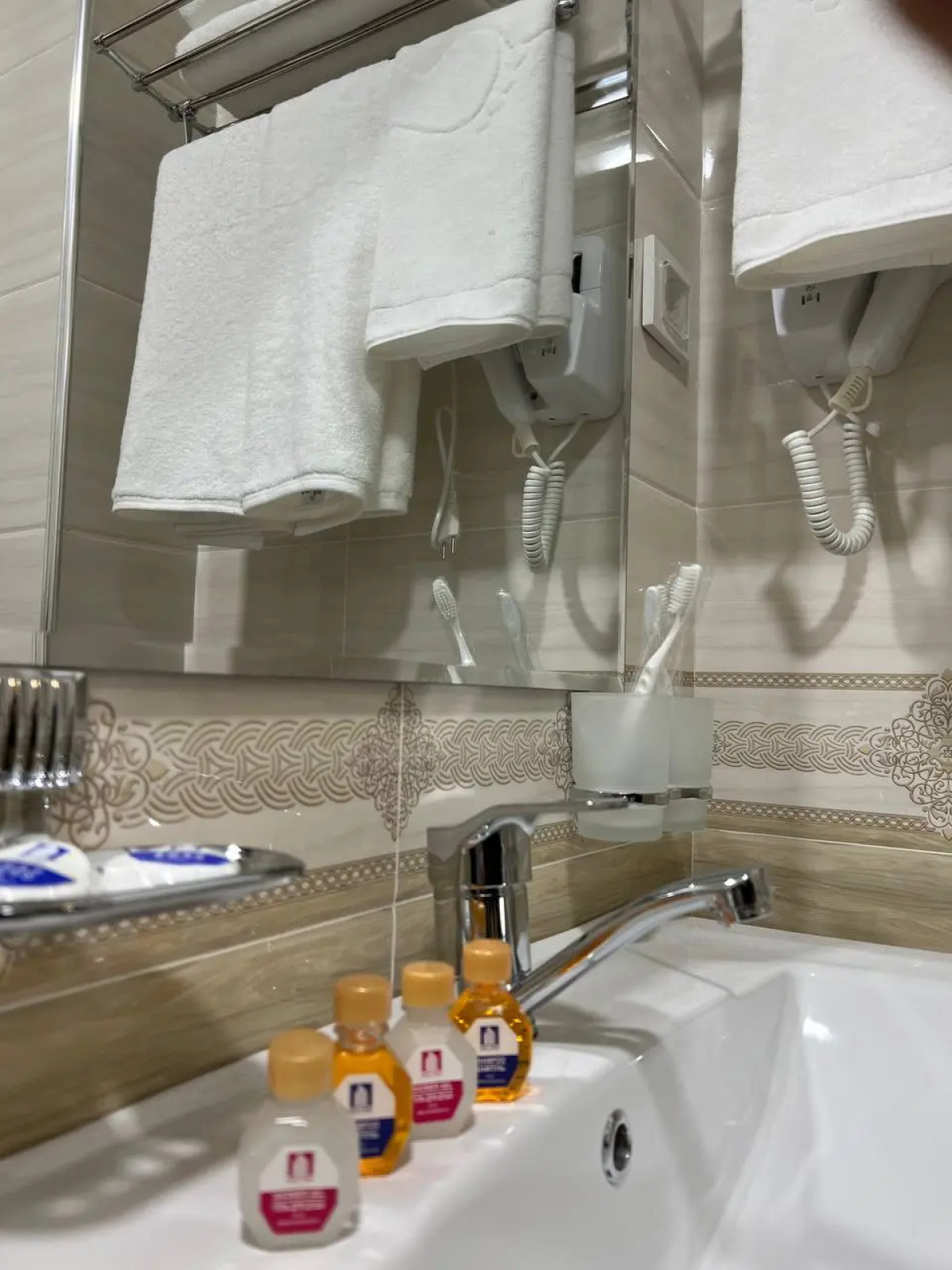 Отель Orient Inn