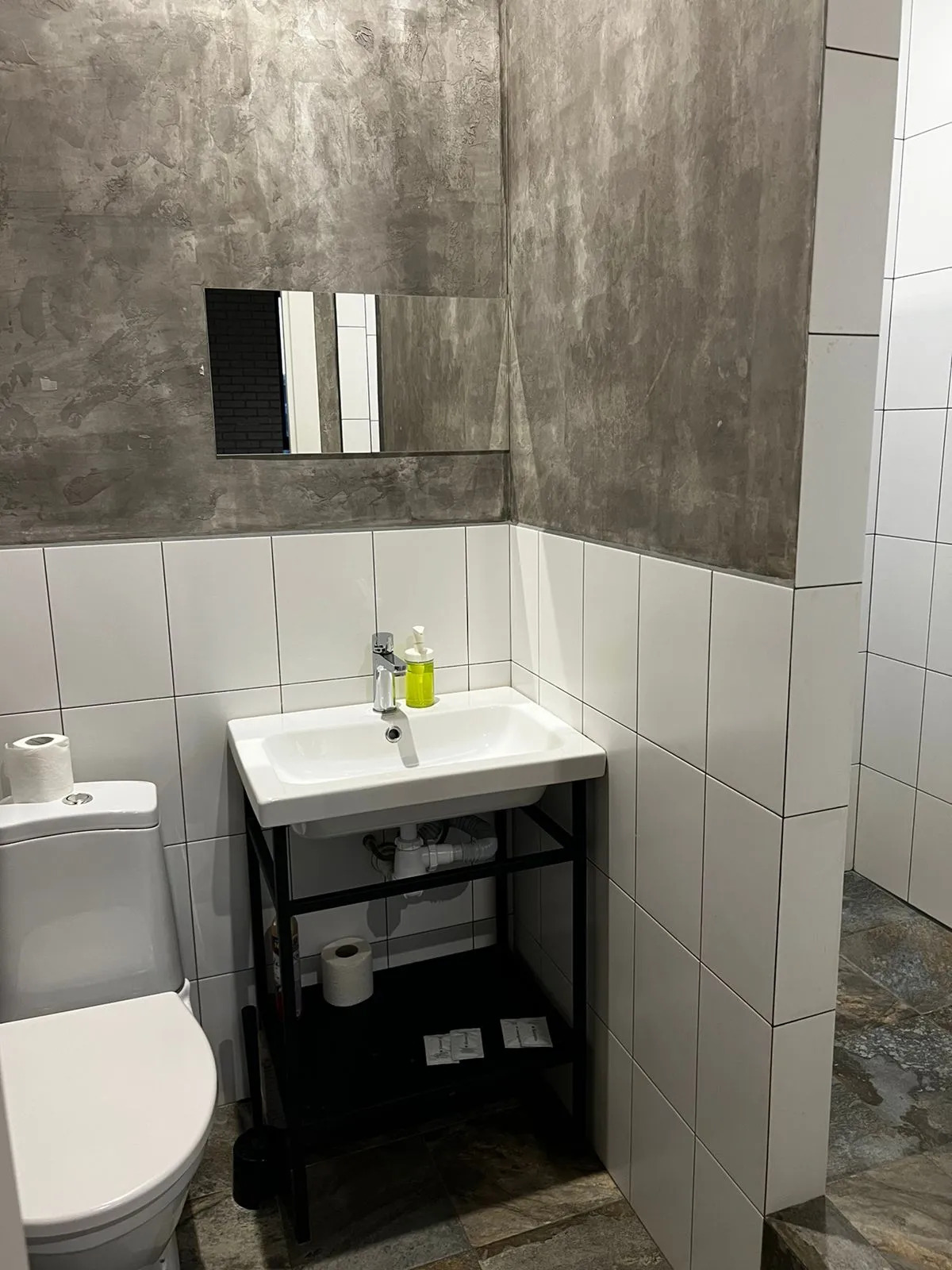 Апартаменты на Верхнеторговой 4