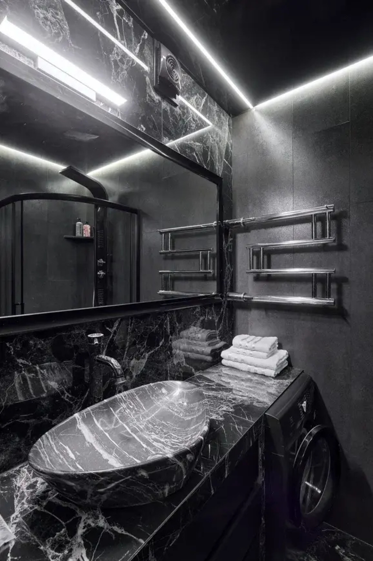 Апартаменты Reverie Black Space