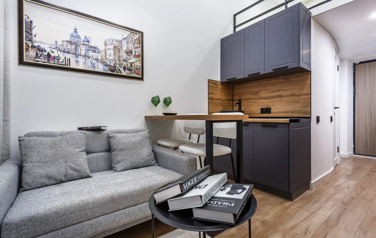 Апартаменты Окружной 219