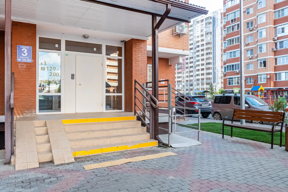 Апартаменты на 17 этаже в светлых тонах с видом на ЖК Тургенев , ФМР, Smart TV, комфорт и стиль by Depart Apart