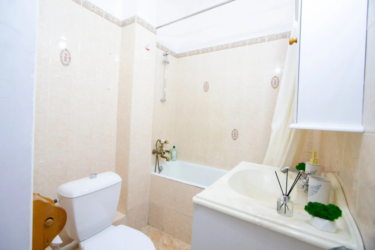 Двухкомнатная квартира возле Кремля