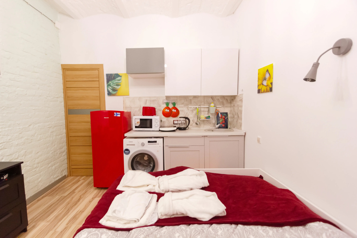 Студии у Эрмитажа с кодовым доступом и отдельным входом 1