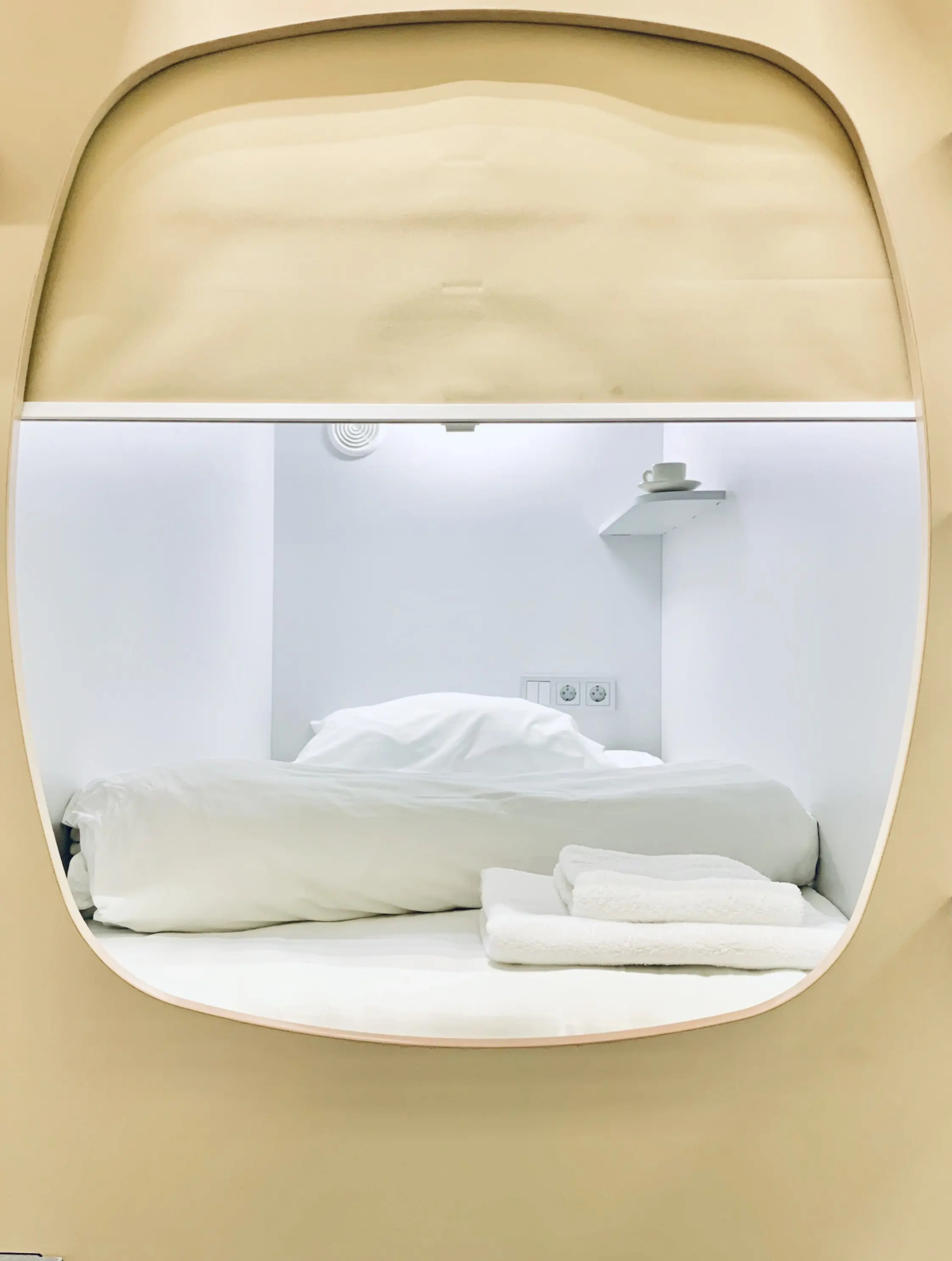 Капсульный отель Оранжевое Небо