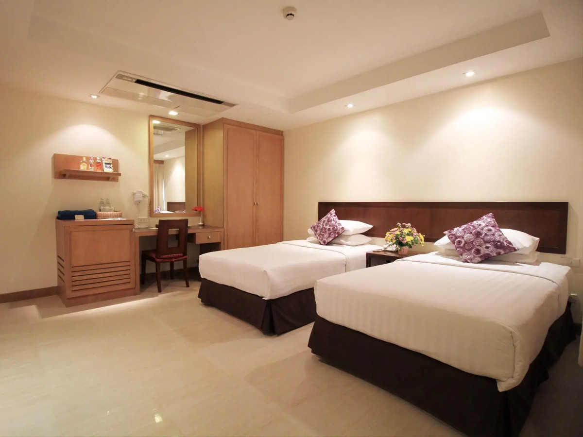 Отель Tropicana 