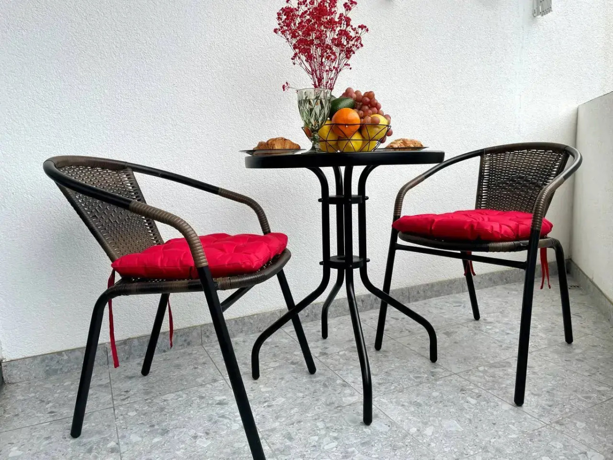 Апартаменты с балконом 3 минуты до моря