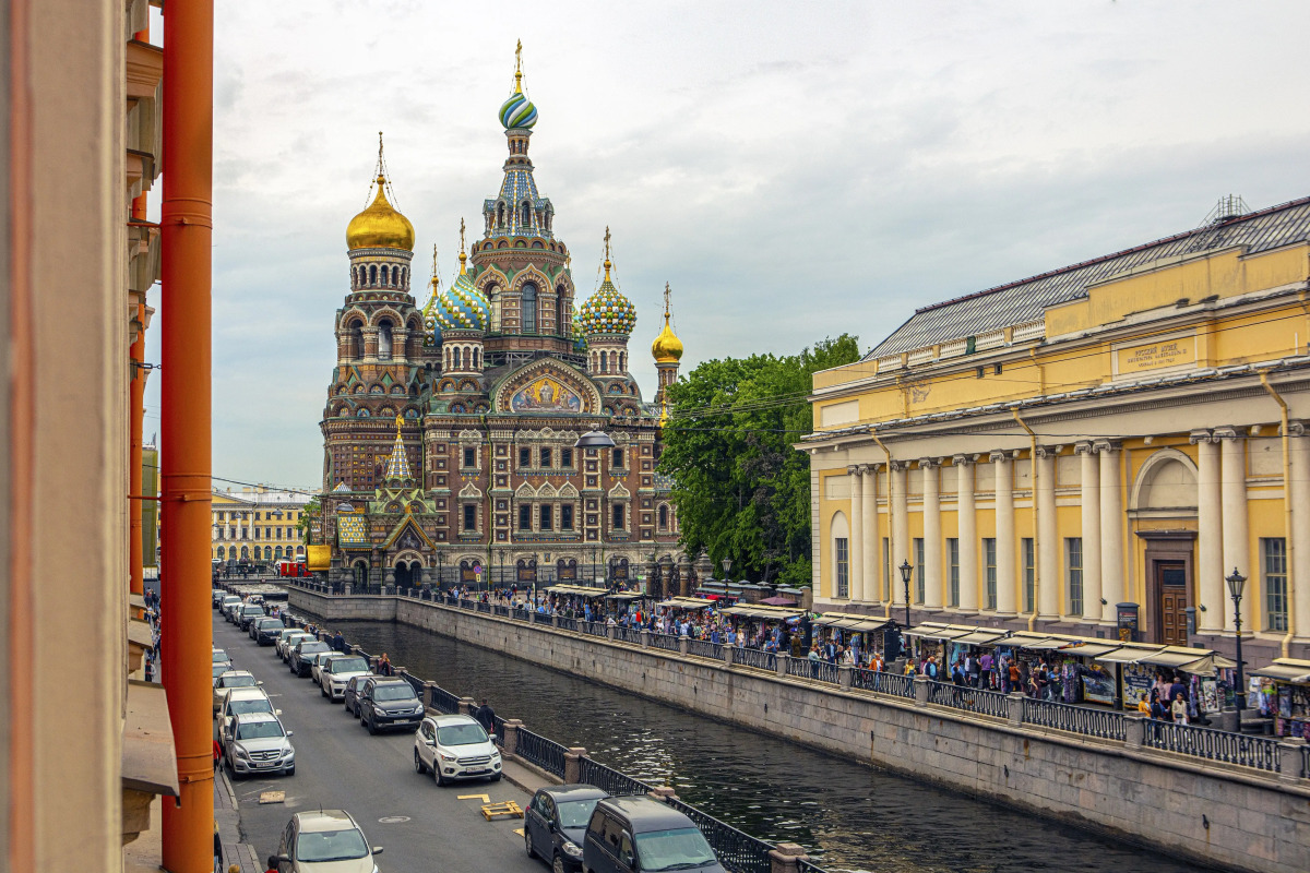 Видовые апартаменты рядом со Спасом на Крови