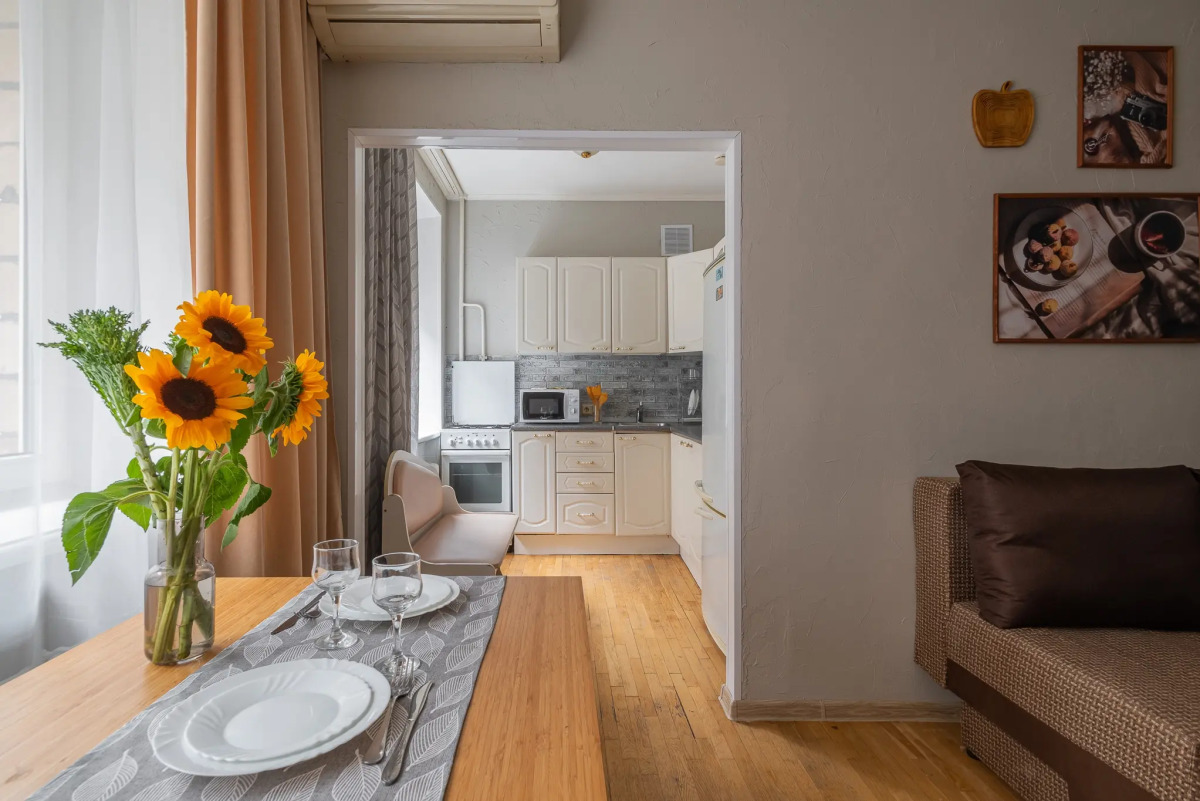 Апартаменты Кварт-Отель, Гашека, 11