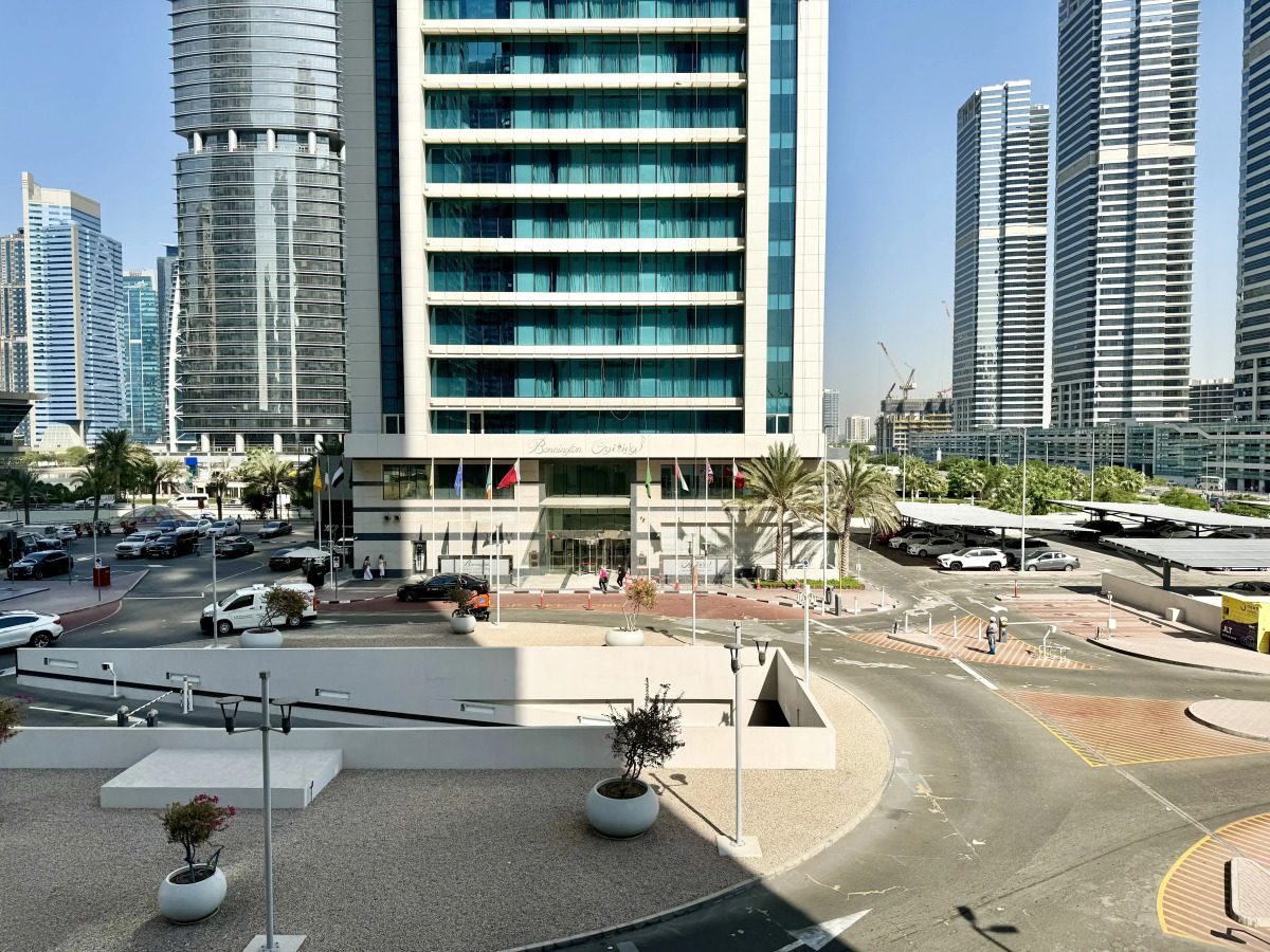 Апартаменты Cosmos Living Sleek and Stylish GCV2