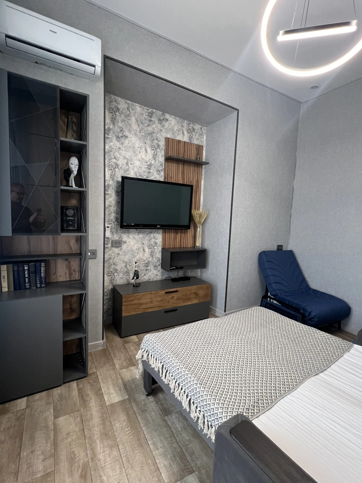 Квартира Уютный Лофт с балконом на главной улице Столицы Закатов