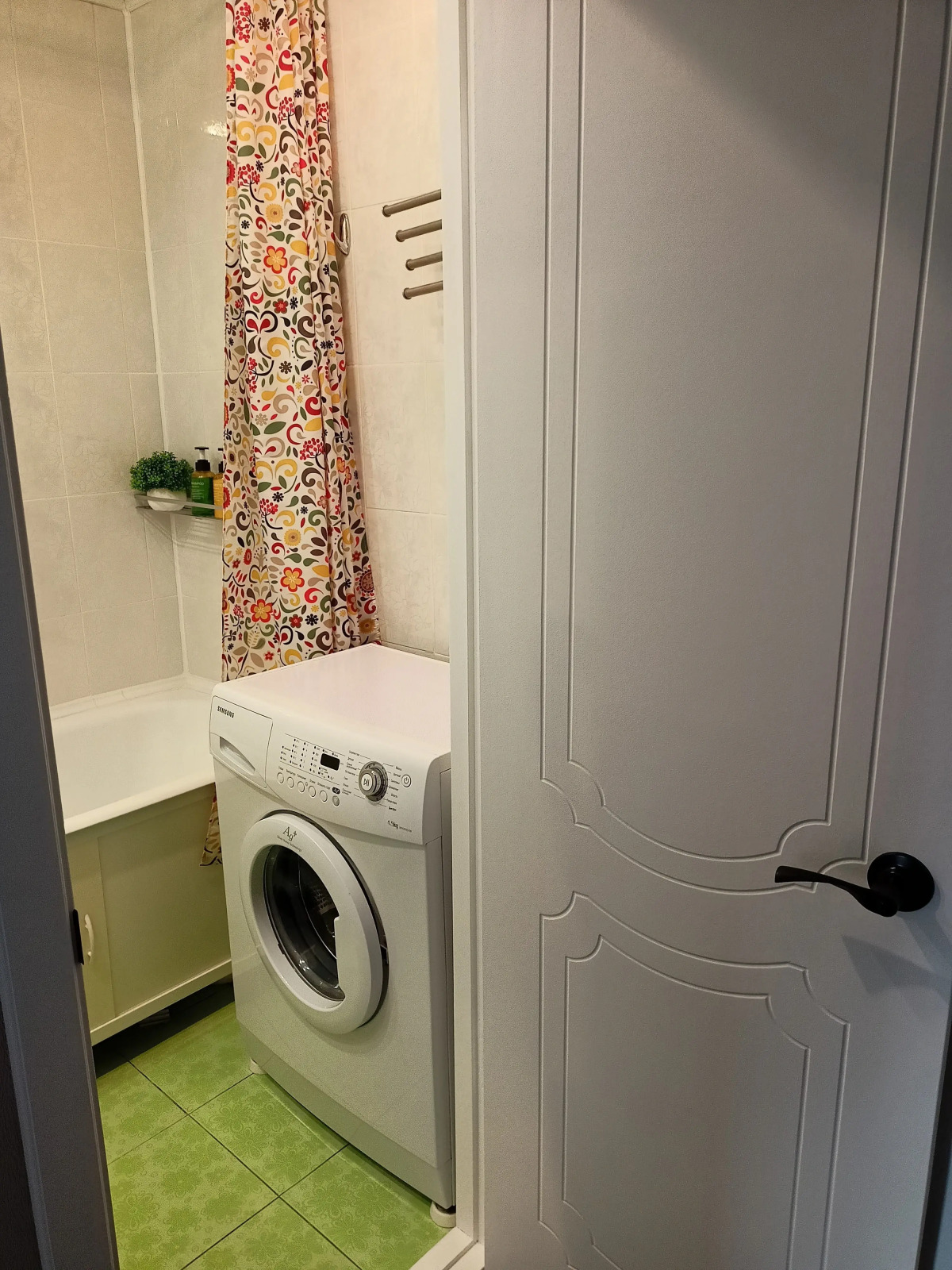 Квартира Двухкомнатная Студия в Тихом Центре Левого Берега