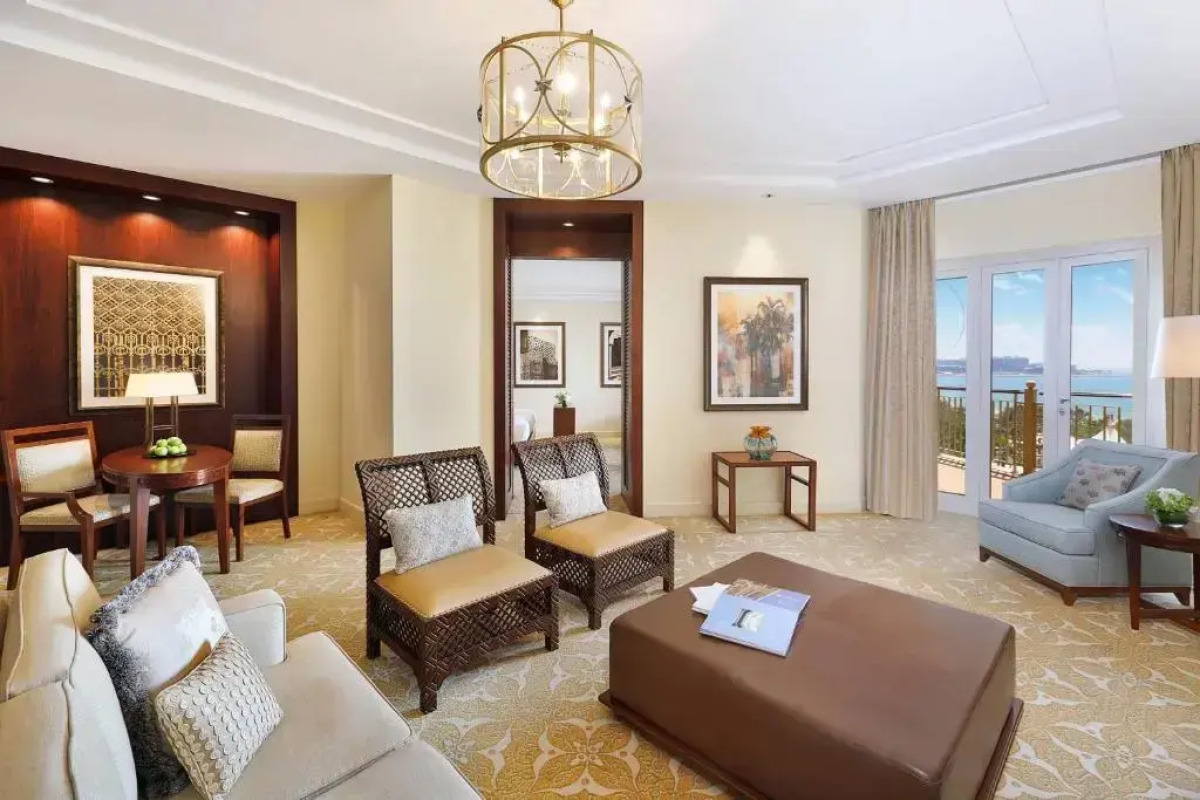 Отель The Ritz-Carlton, Dubai