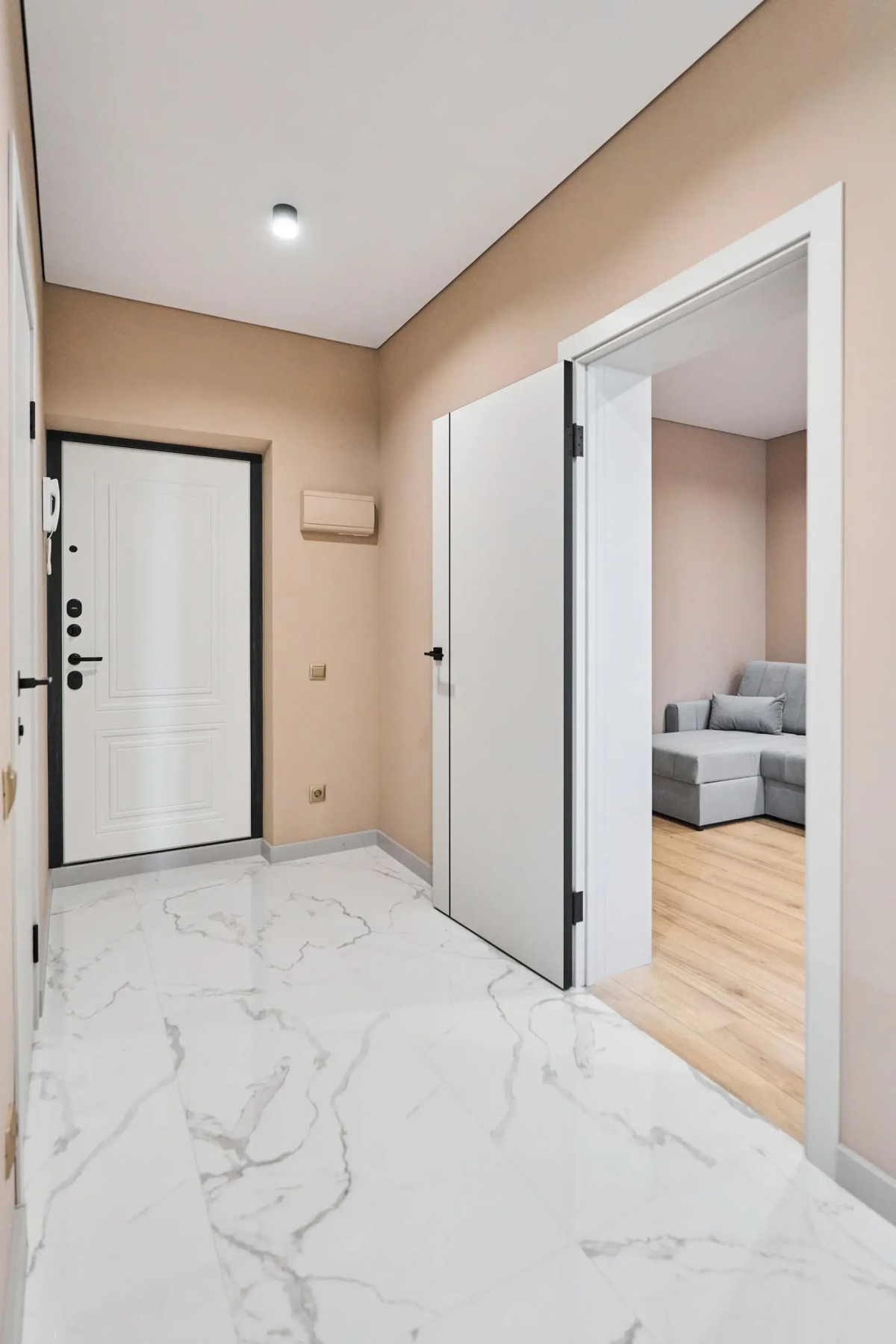 Квартира Двухкомнатная квартира возле центральной больницы