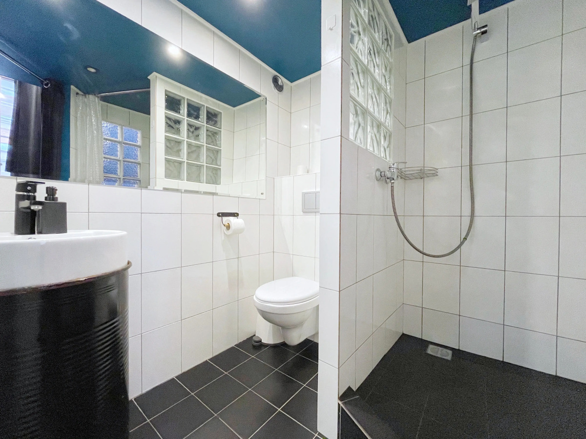 Хостел BookCase Hotel&Hostel