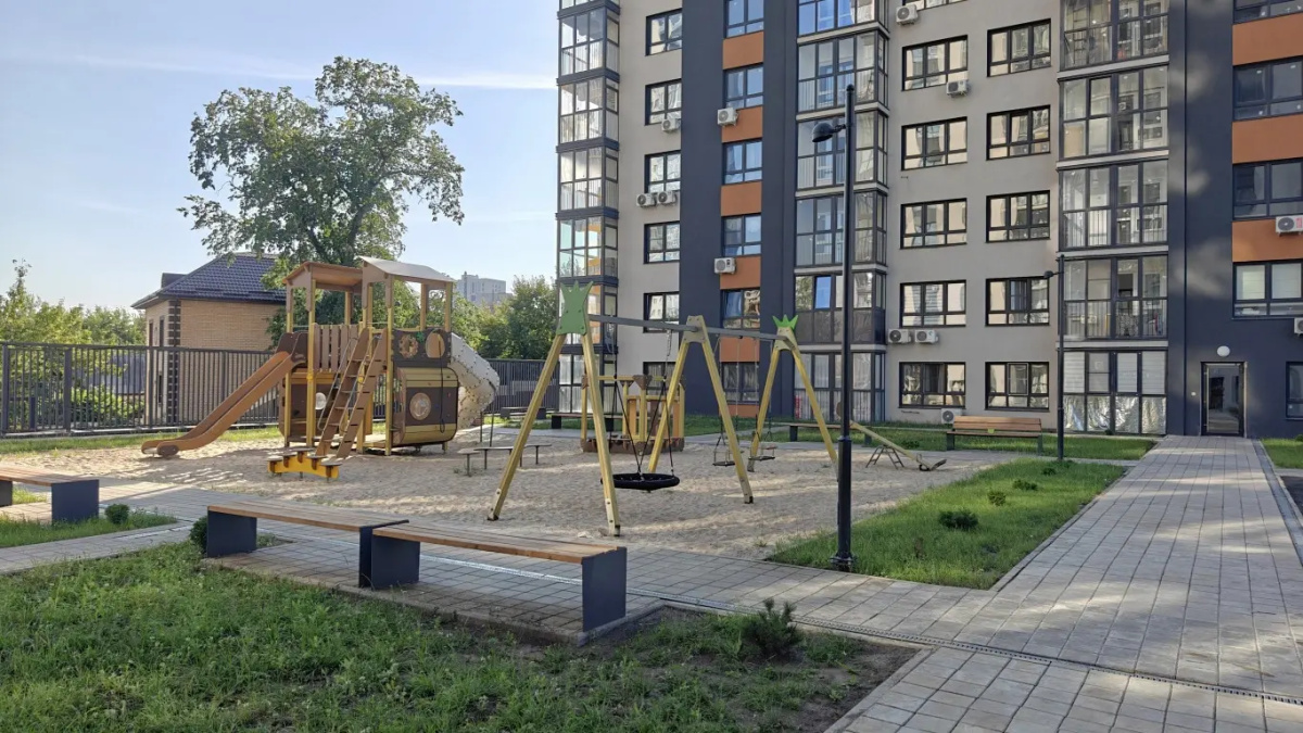 Квартира Граф Хаус 80