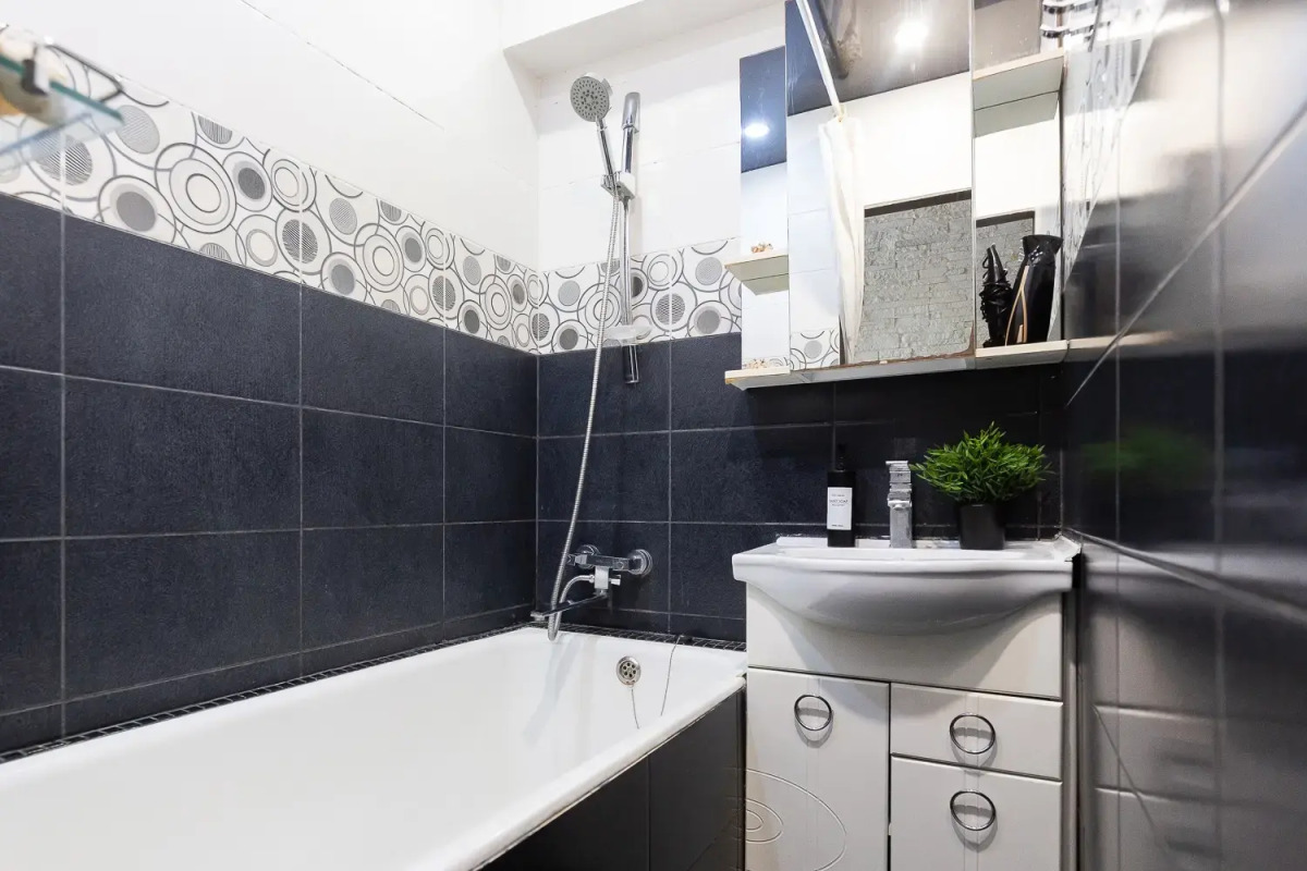 Квартира Двушка с изолированными комнатами, 5 минут до Золотой Нивы