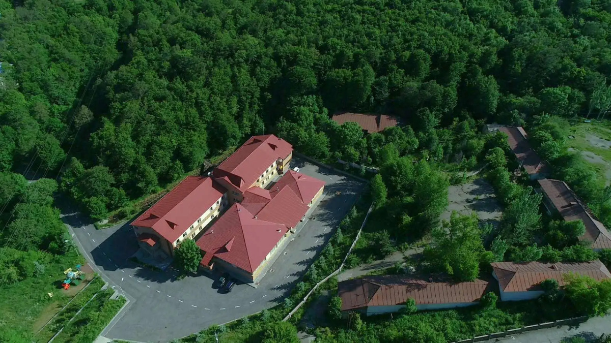 Отель Цахкаовит