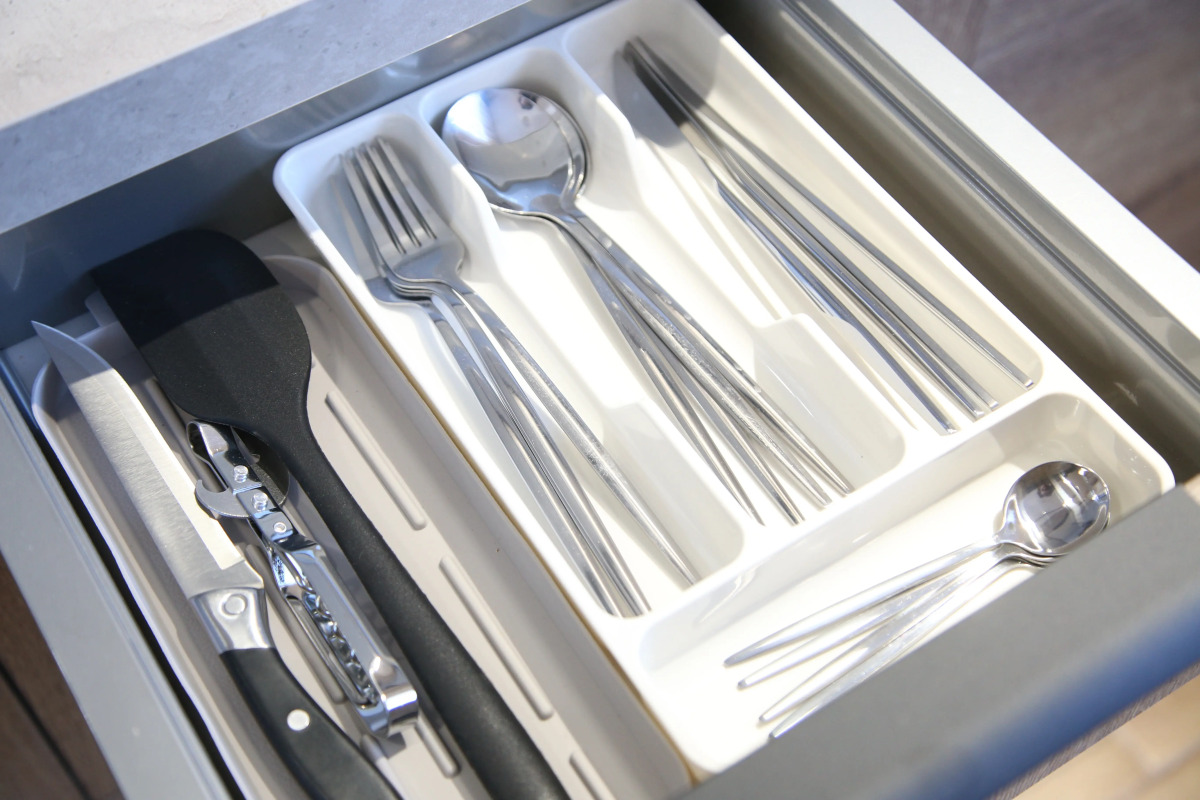 Апартаменты Уорхол - апельсин и капучино в интерьере с собственным двориком для BBQ в 10 минутах от центра