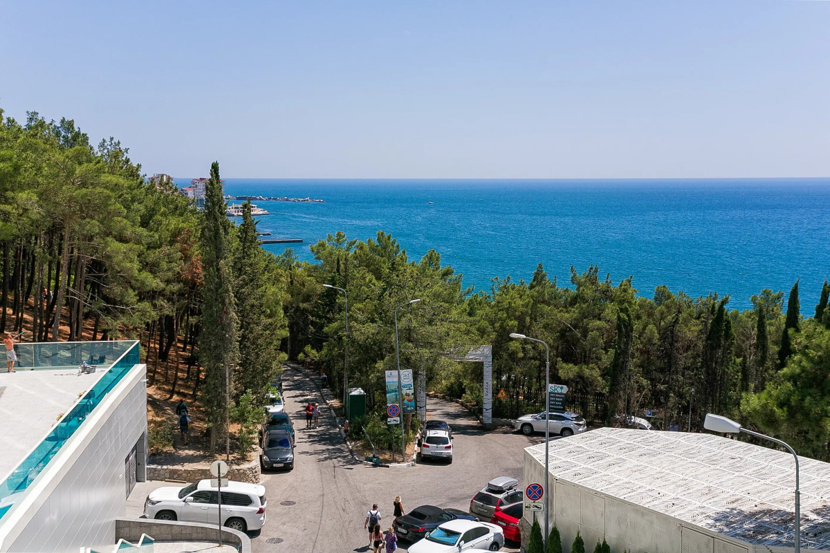 Апартаменты Студия с террасой и видом на море в Скай Плаза 3