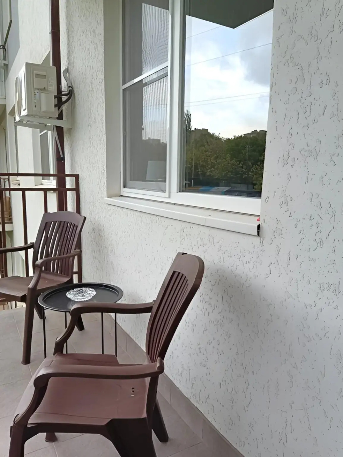 Апартаменты Двухкомнатные на втором этаже с балконом