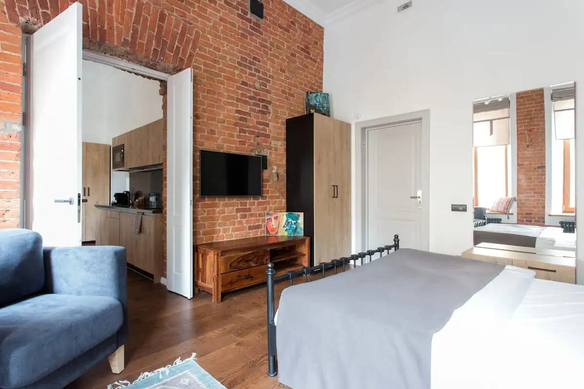 Меблированные комнаты F12