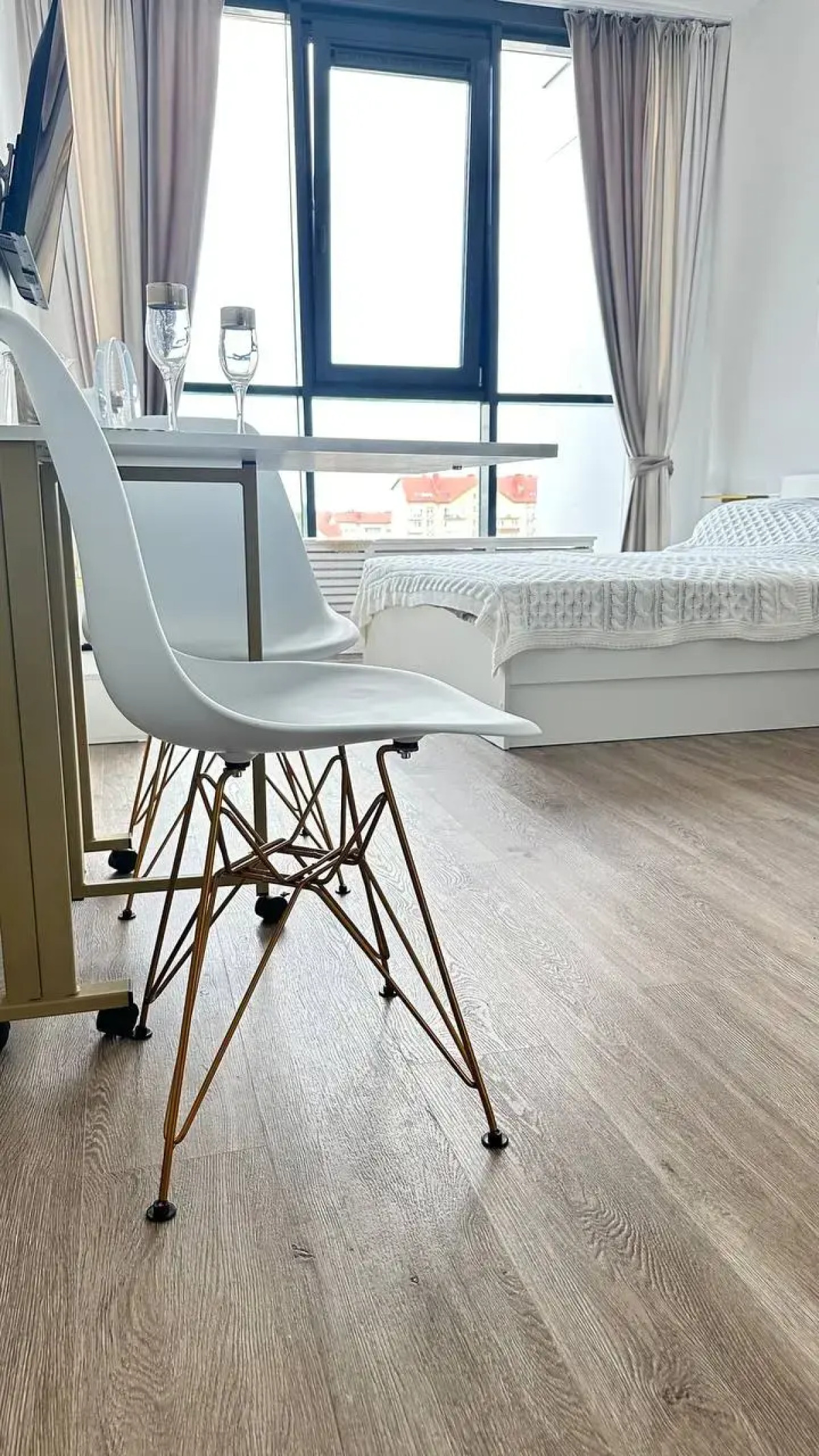 Квартира Бело-золотая Студия