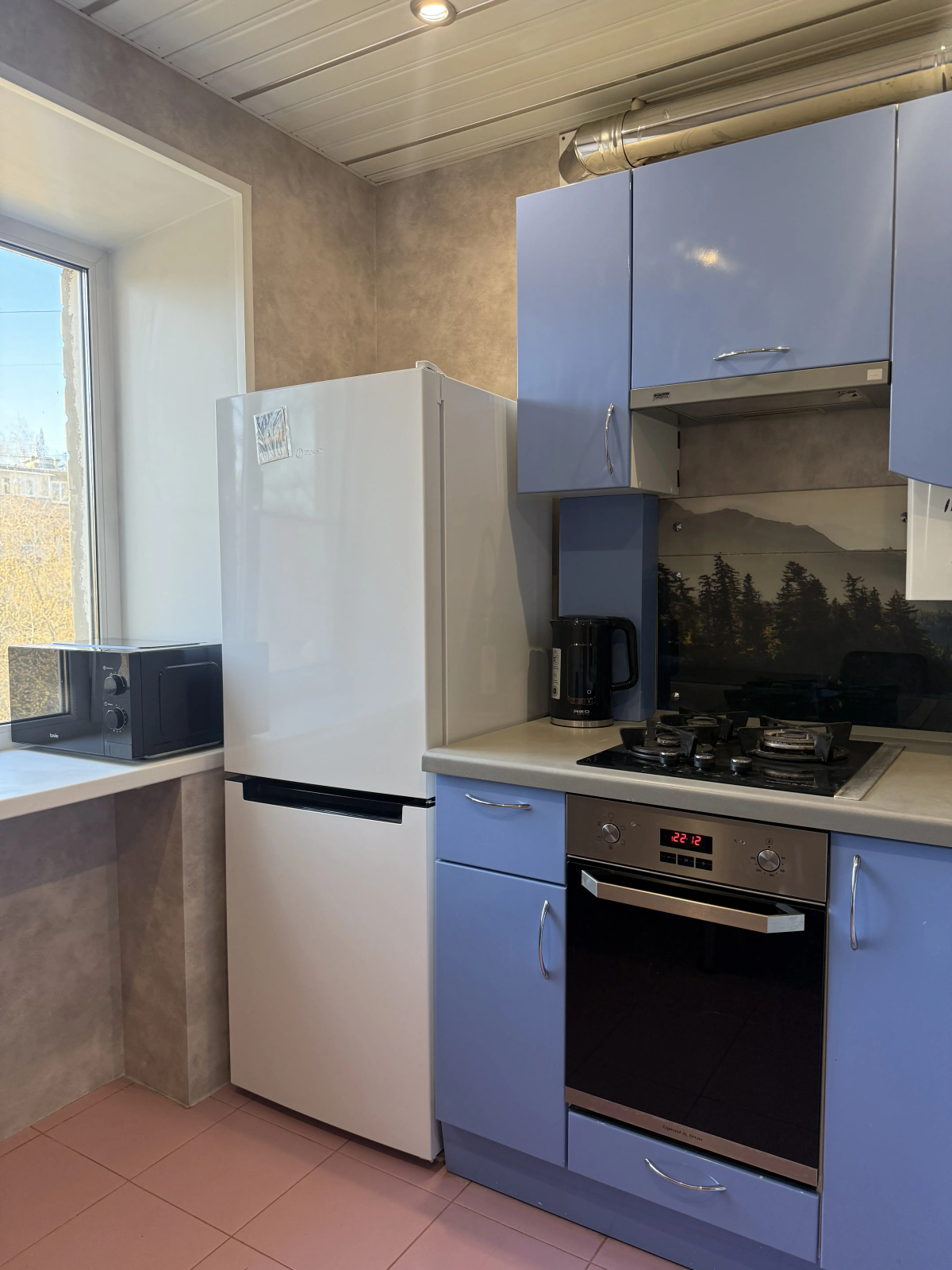 Квартира 2-комнатная в Ленинском районе рядом с метро Заречная