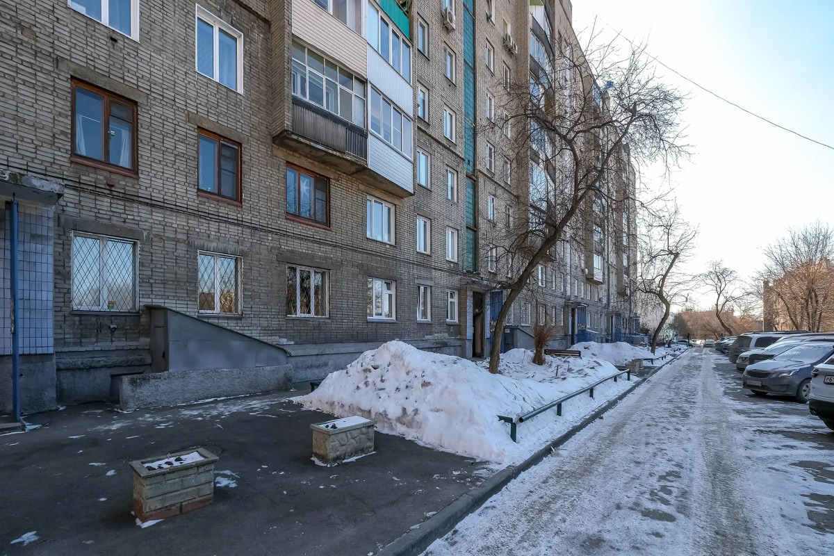 Квартира 1 комнатная на Челюскинцев 14-158