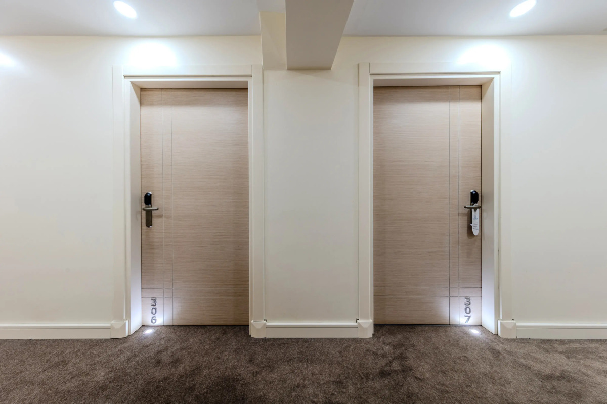 Отель Roys Hotel & Suites