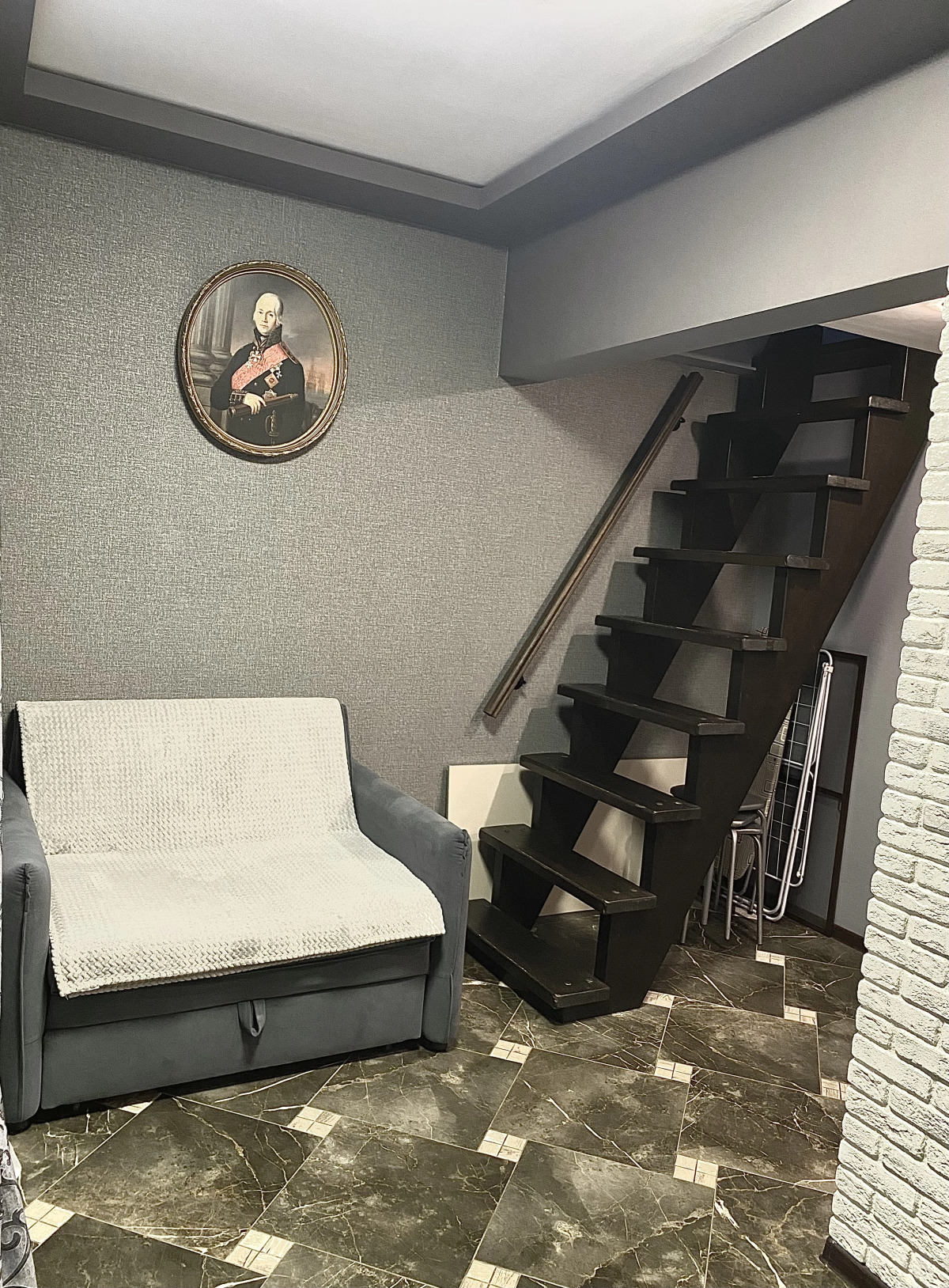 Апартаменты с отдельным входом на Нахимсона