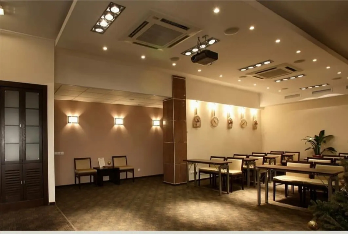 Отель Сенатор