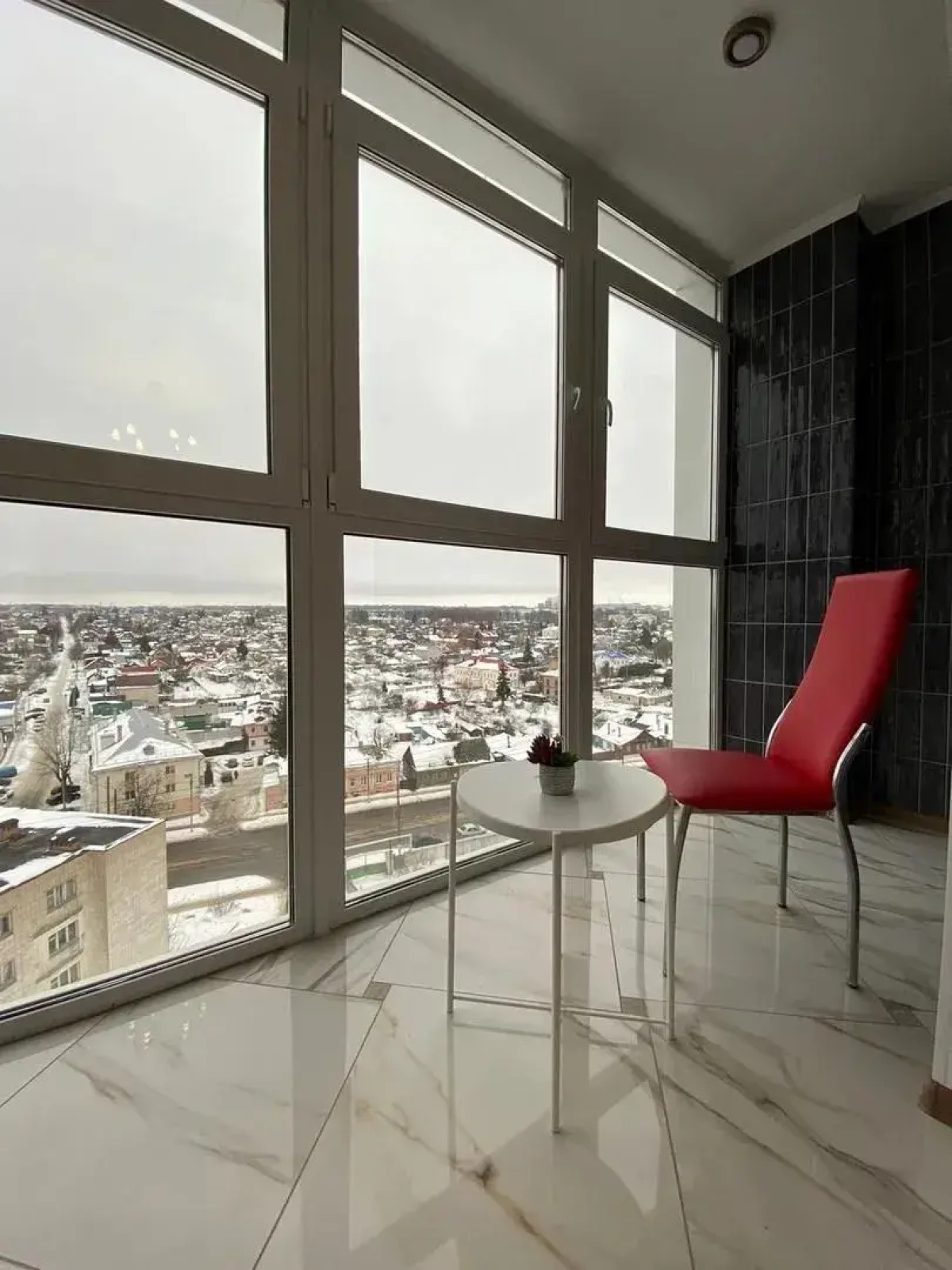 Апартаменты Вега на площади Поликарпова