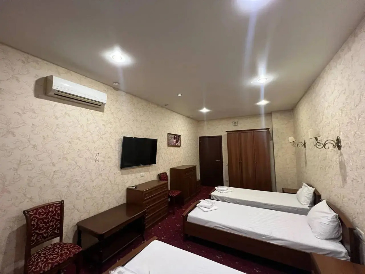 Отель Автор