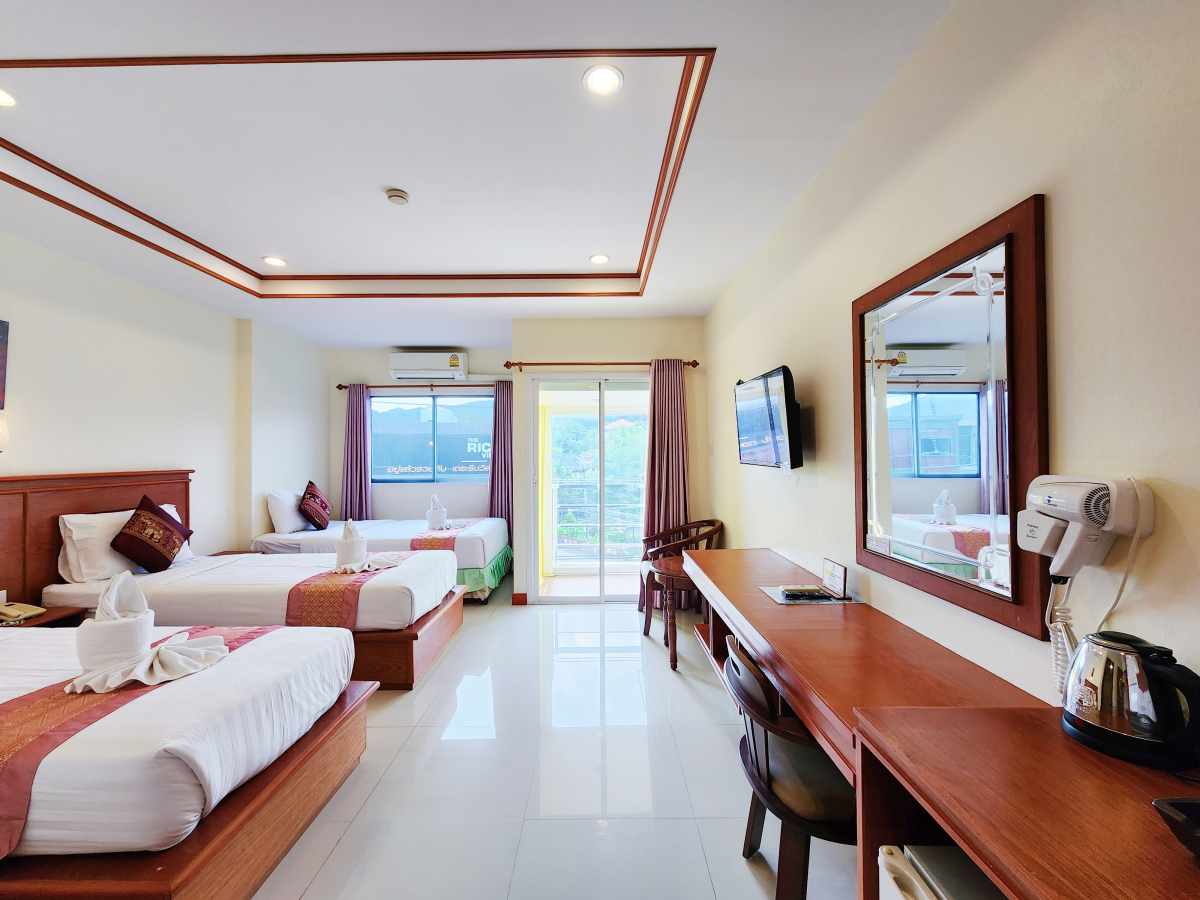 Курортный отель Phaithong Sotel Resort