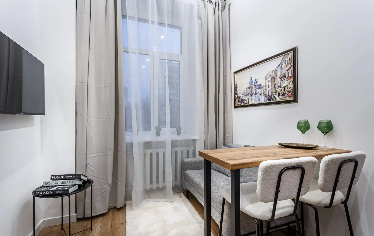 Апартаменты Окружной 219