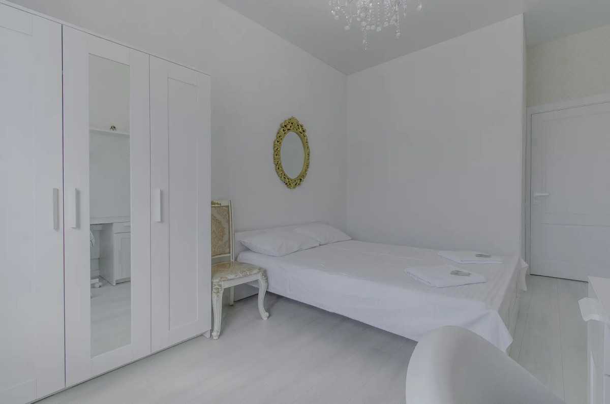 Апартаменты 4 комнатная на заливе