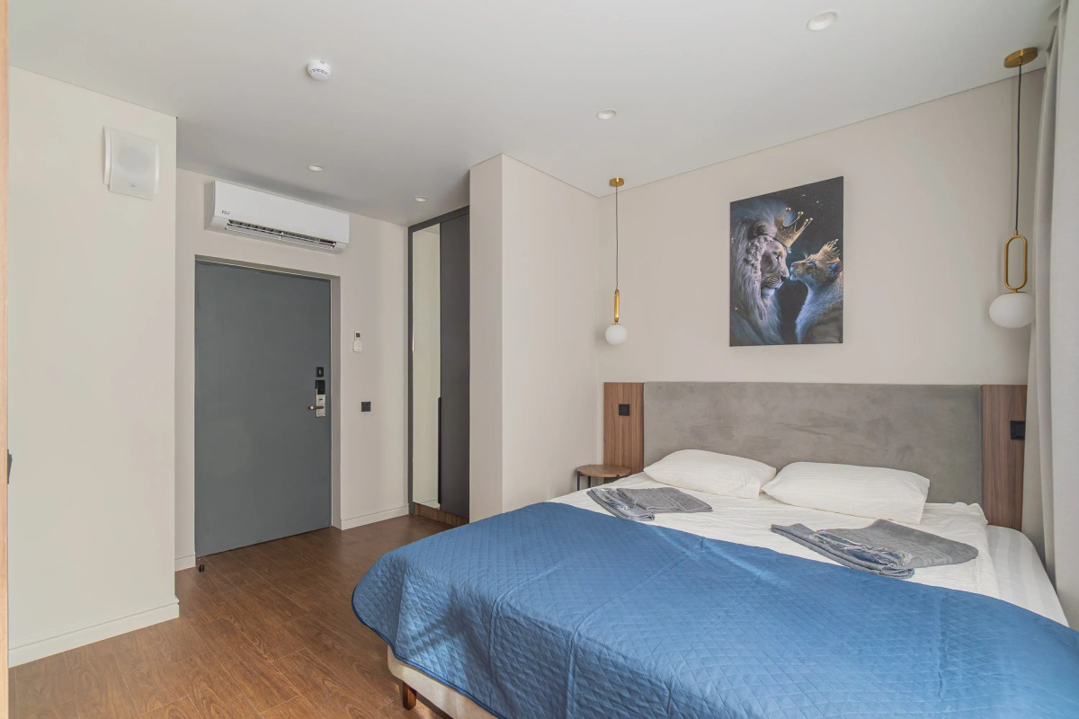 Апартаменты рядом с Невой