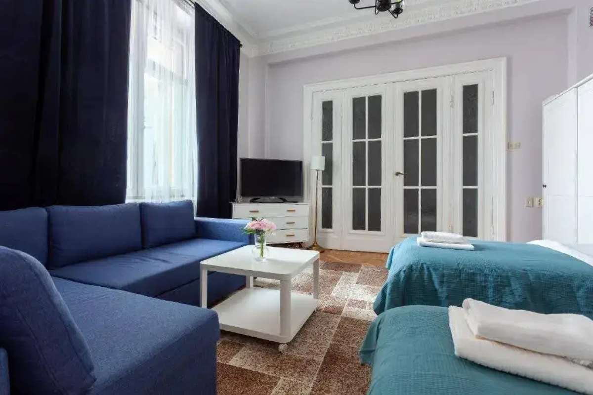 Апартаменты Улучшенные Просторные с Видом на Садовое Кольцо