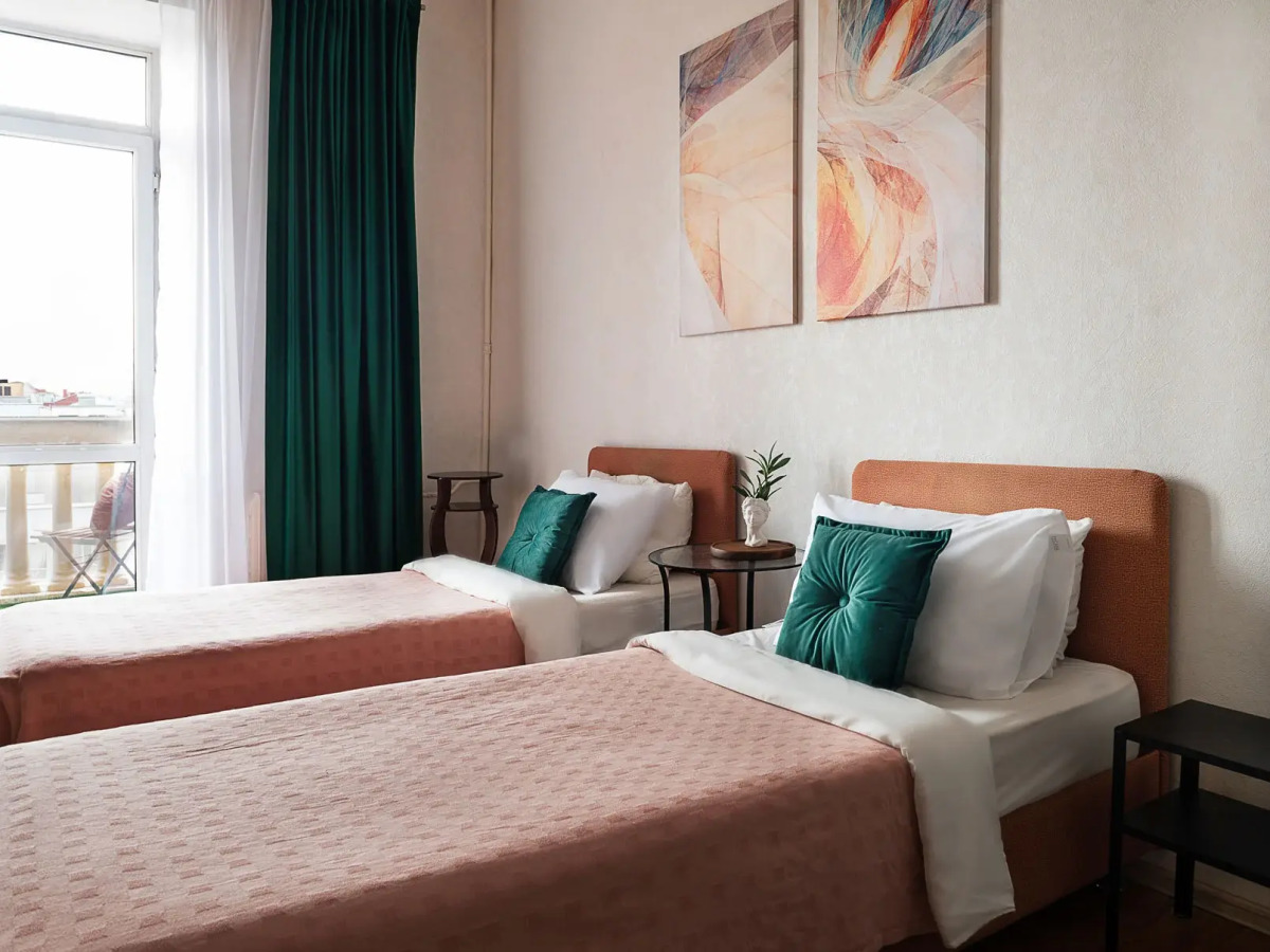 Апартаменты с Видом на Садовую