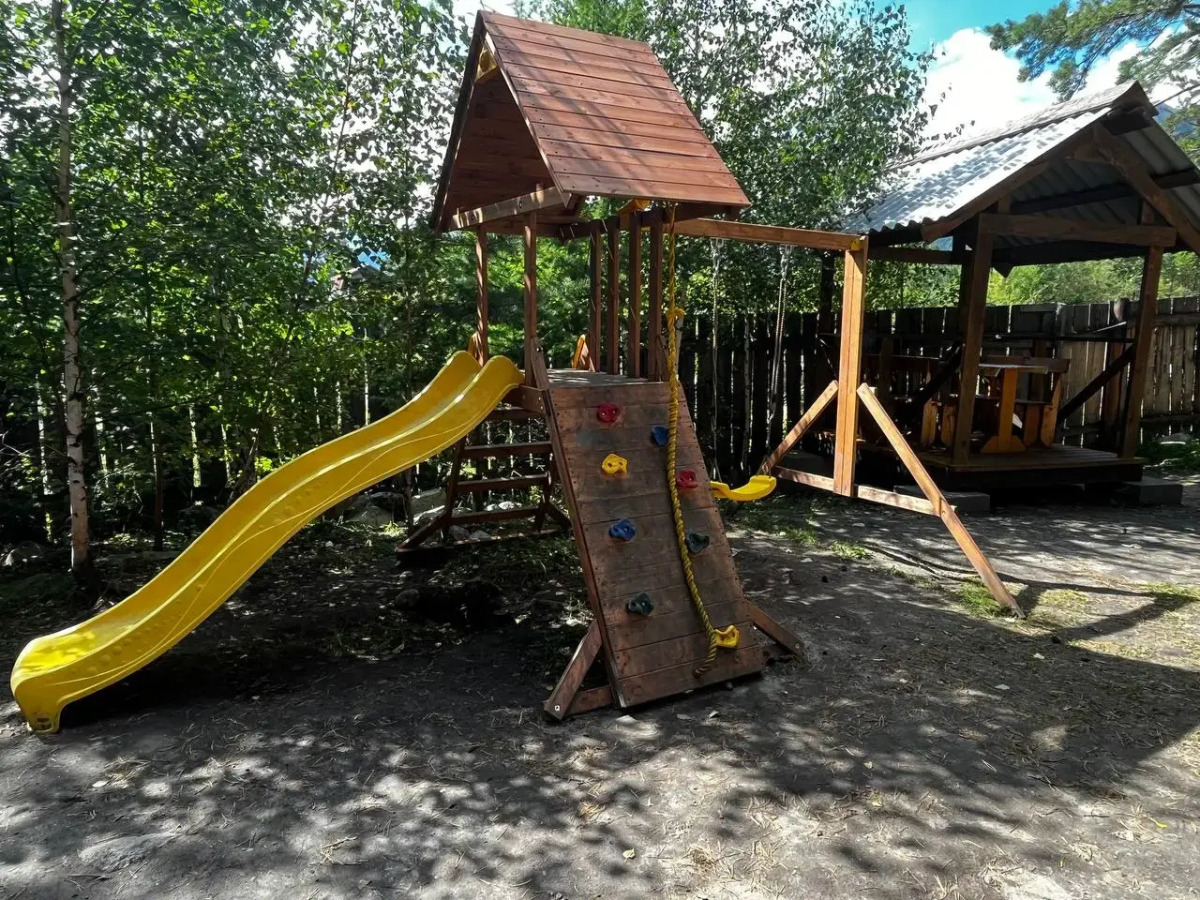 Отель Дом у реки