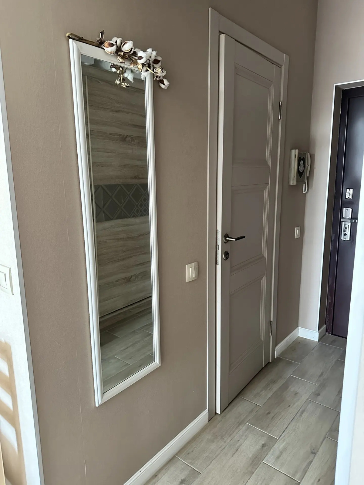 Апартаменты Studio With Lake View