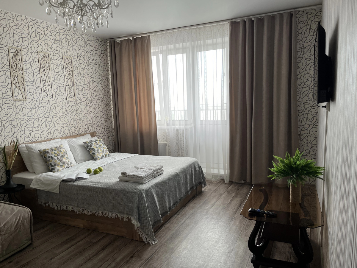 Апартаменты видовые на 14 этаже рядом ТРК Родник