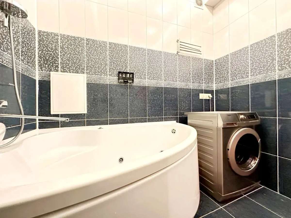 Квартира Трехкомнатная в центре на Орджоникидзе рядом с Набережной